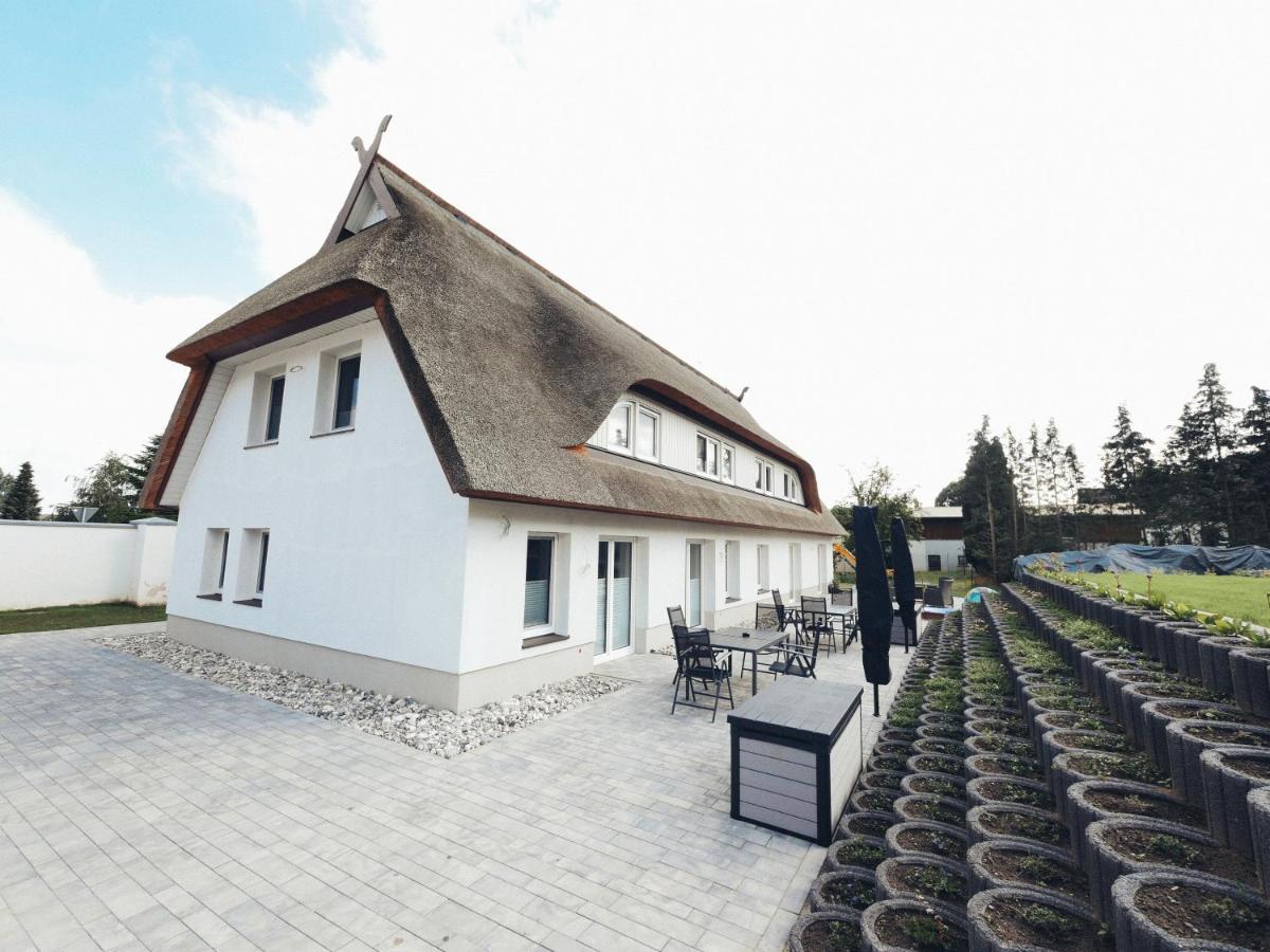 Ferienwohnungen Am Reiterhof Sallenthin Neu Sallenthin Exterior foto